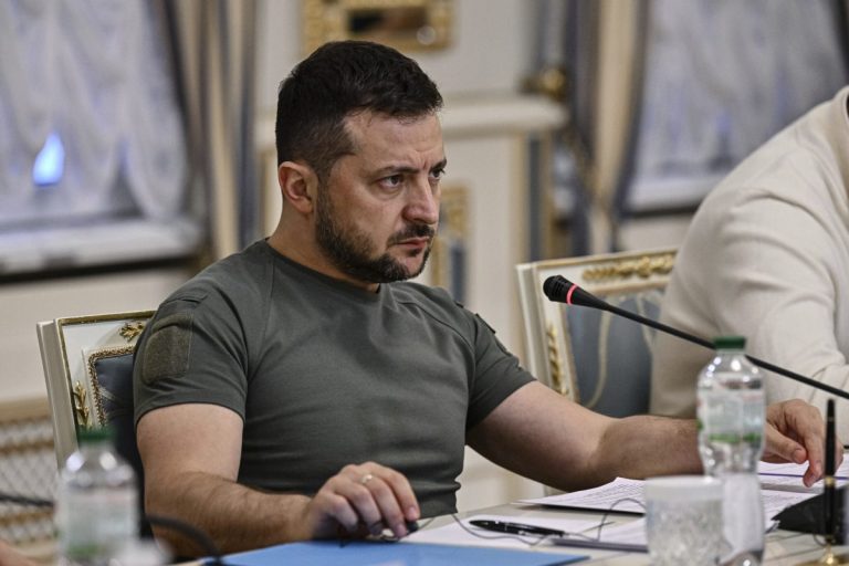 Zelenski a confirmat că forţele militare ucrainene sunt în ‘contraofensivă’