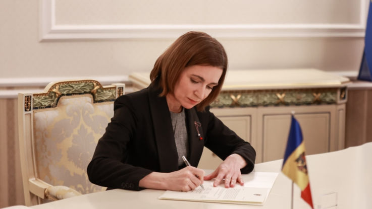 Maia Sandu A DAT AFARĂ zeci de funcţionari de la Preşedinţie