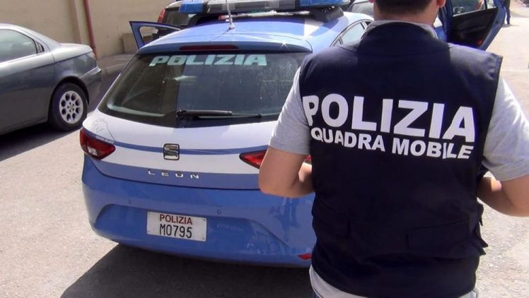 Descoperire macabră la Roma în casa unor români: Poliţia a găsit un fetus în congelatorul din locuinţa lor