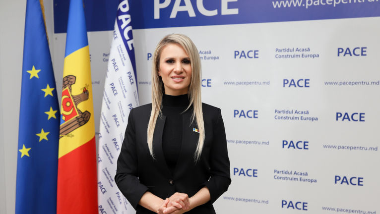 Fosta candidată ‘PACE’ la fotoliul de primar al Chișinăului face campanie pentru ‘Șansă’
