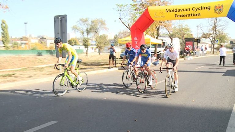 Concurență acerbă la campionatul de ciclism al municipiului Chișinău