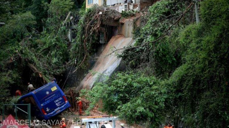 Opt morţi, dintre care patru copii, într-o alunecare de teren în nordul Braziliei