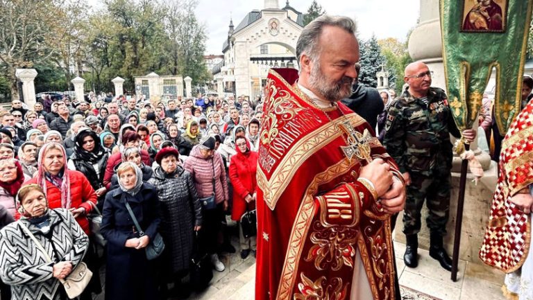Parohul Bisericii Sf. Dumitru aderă la Mitropolia Basarabiei