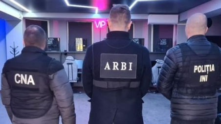 Escrocherie cu criptomonede: Grupul infracțional era condus de la Chișinău