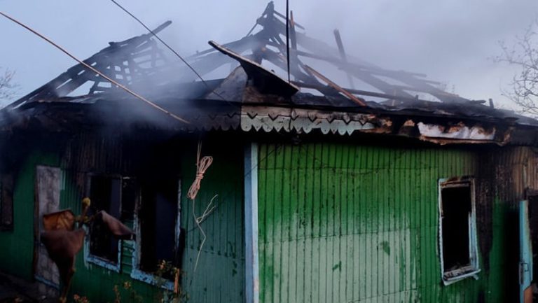 Incendiu puternic la o casă din Râșcani