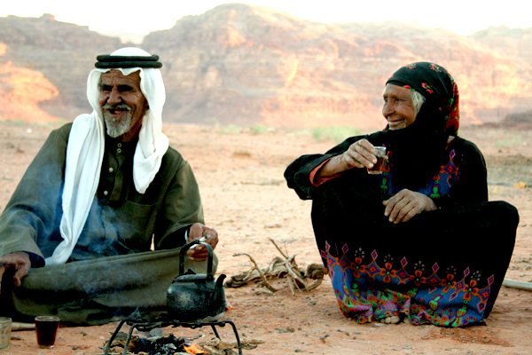 Apatrizi în ţara lor: Beduinii din Iordania vor cetăţenie