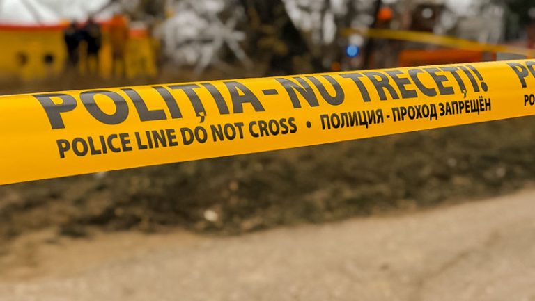Poliţiştii din Orhei au scos un cadavru dintr-un lac