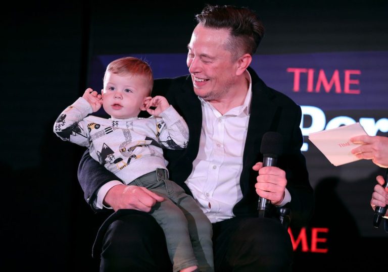 Elon Musk, tată din nou. Miliardarul are 12 copii, jumătate născuți în ultimii cinci ani