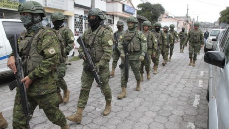 Americanii dau o mega-lovitură în Ecuador, țară aflată în plin război civil: vând echipamente militare pentru armată