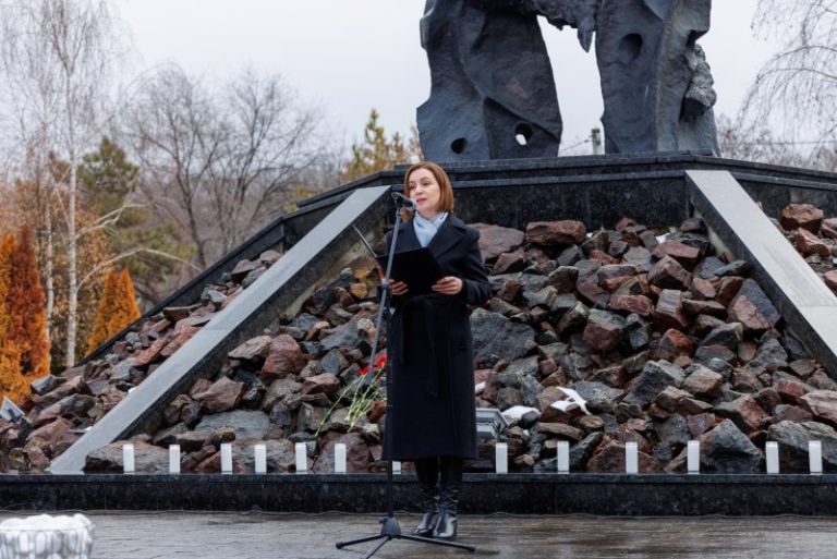 Maia Sandu a comemorat victimele Holocaustului la Chișinău