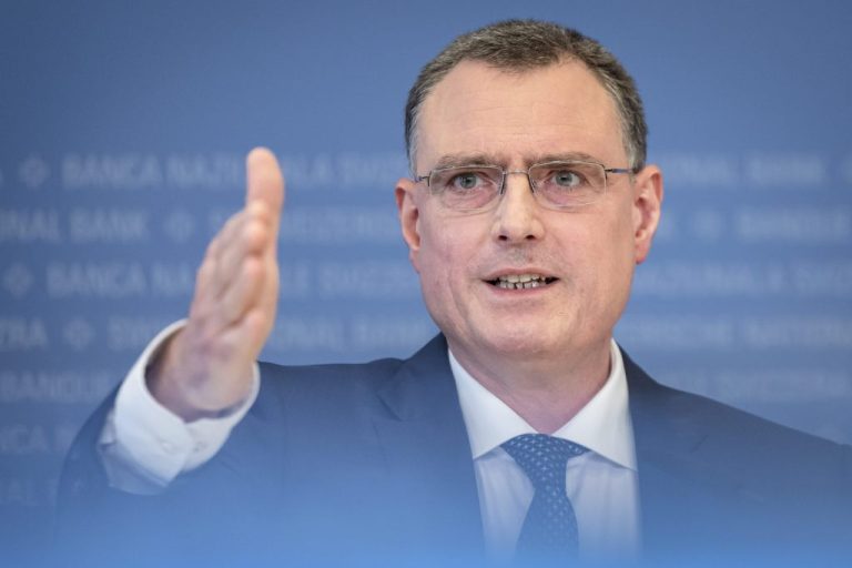 Șeful Băncii Naţionale a Elveţiei demisionează după mai mult de 12 ani la conducerea instituţiei