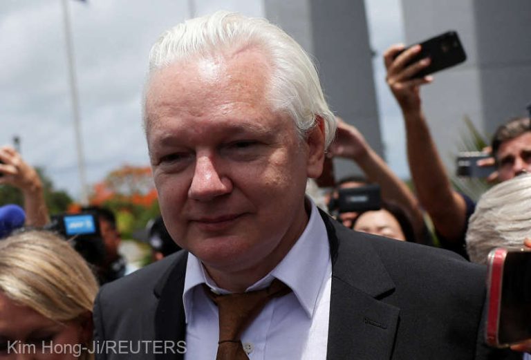 Julian Assange este din nou ”liber” după un acord cu justiţia americană