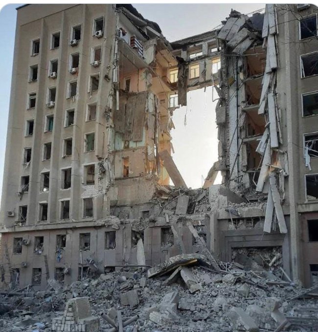 Nou bilanț după atacul asupra clădirii administraţiei regionale din oraşul Nikolaev: 32 de morți