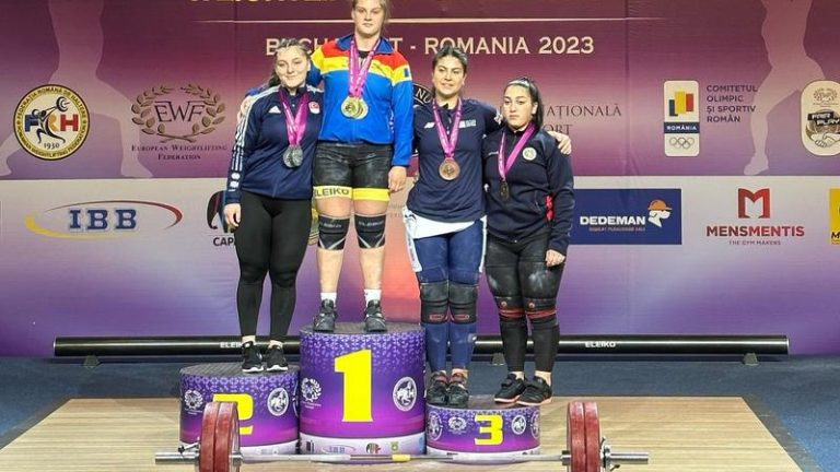Alexandrina Ciubotaru a cucerit trei medalii de aur la Europenele de Haltere U20