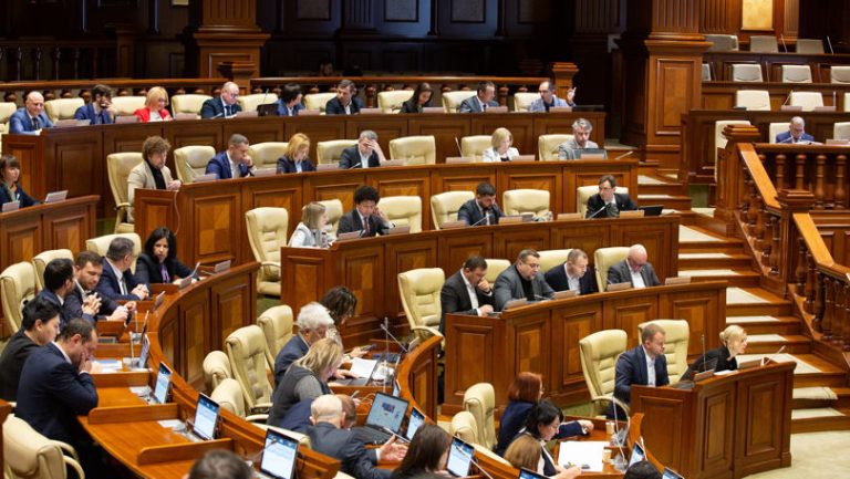 Aprobat de Parlament: Autoritățile locale vor putea utiliza sistemul de vot prin mijloace electronice
