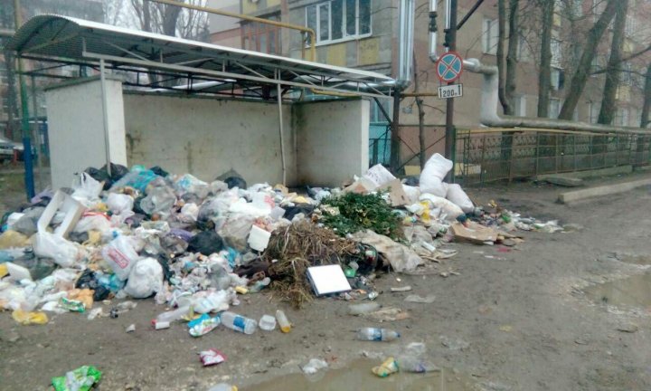 Oraşul Bălţi este sufocat de gunoaie