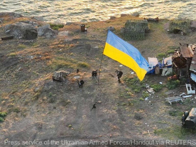 Forţele ucrainene au străpuns în mod decisiv prima linie de apărare a frontului rusesc din sud