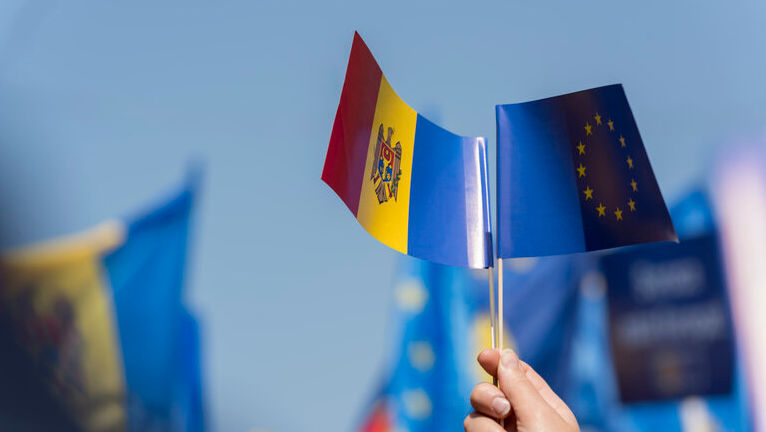 Majoritatea moldovenilor susține aderarea la UE