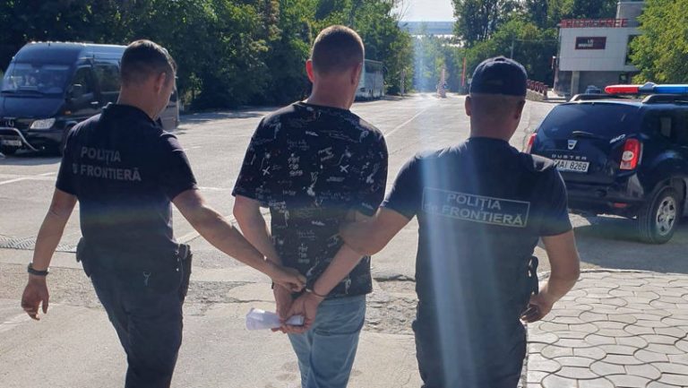 Un ucrainean urmărit de Interpol a fost prins la frontieră