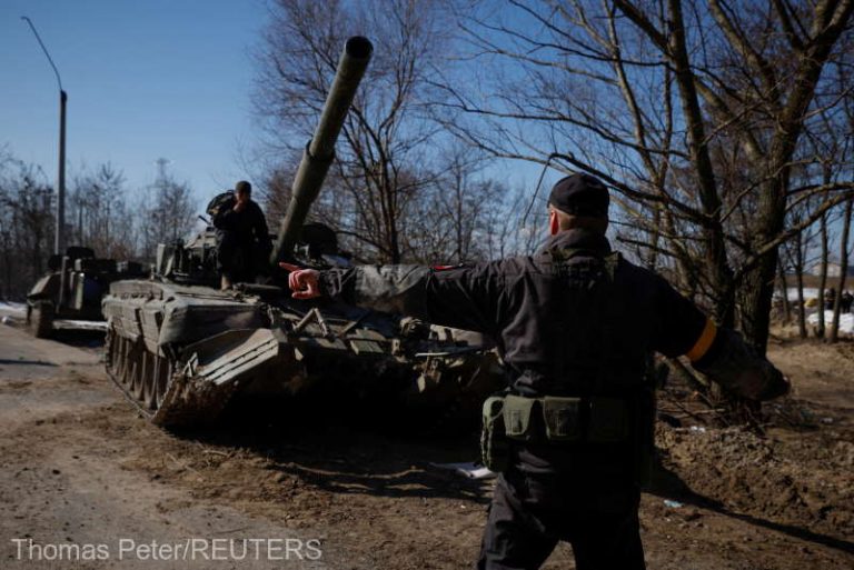 Forţele ucrainene redobândesc controlul în mai multe localităţi din jurul Harkovului şi îi acuză pe ruşi de tactici inumane