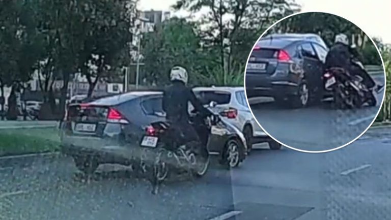 Un motociclist a fost doborât de o maşină în centrul Capitalei – VIDEO