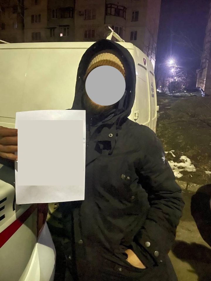 Doi tineri identificați și reținuți de carabinierii din Chișinău
