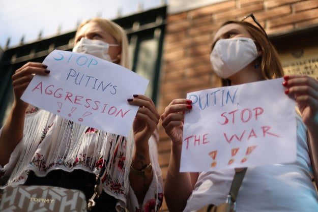 Războiul împinge femeile ucrainene în miezul traficului de fiinţe umane