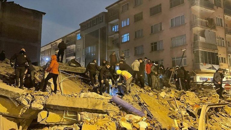 Trei britanici sunt dați dispăruți în urma cutremurelor din sud-estul Turciei