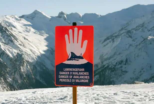 Avalanşe în Austria: Cinci persoane au murit duminică; opt decese înregistrate în weekend