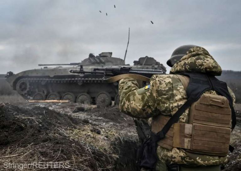 Armamentul şi vehiculele militare britanice ar putea fi fabricate sub licenţă în Ucraina