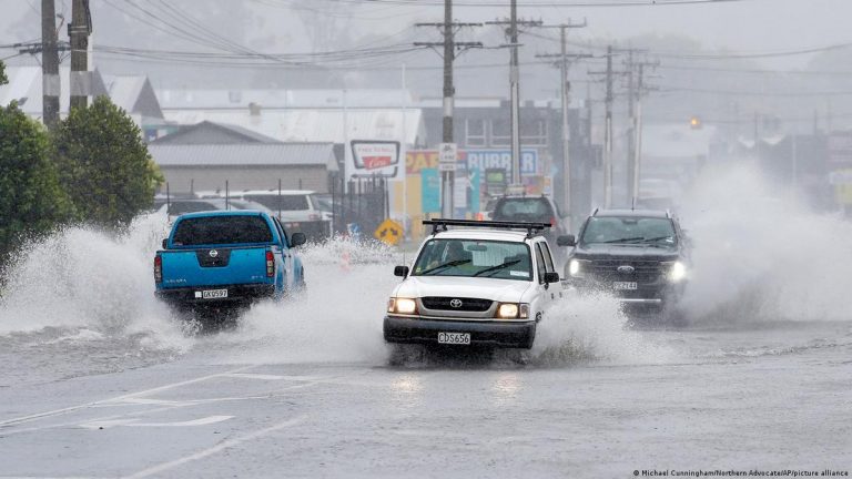 Ciclonul Gabrielle face ravagii în Noua Zeelandă; locuinţe evacuate, pene de curent, zboruri suspendate