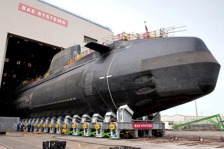 Guvernul britanic a atribuit contracte de 2 miliarde de lire pentru programul de submarine nucleare de nouă generaţie
