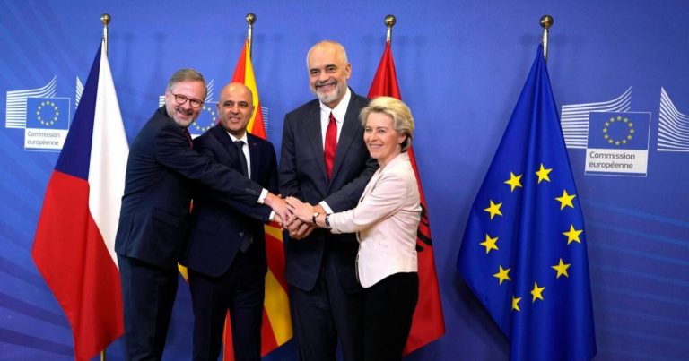 UE a deschis negocierile de aderare cu Albania şi Macedonia de Nord