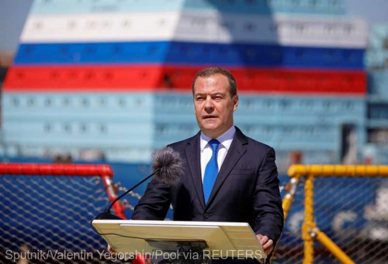 Dmitri Medvedev a vizitat regiunile separatiste din estul Ucrainei