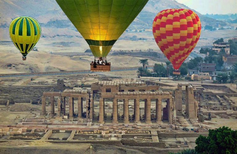 Zborurile cu balonul cu aer cald au fost reluate la Luxor