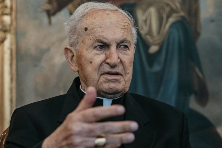A MURIT cel mai vârstnic cardinal al Bisericii Catolice