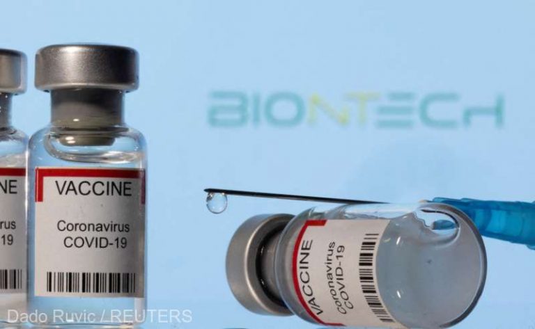 BioNTech şi Pfizer au depus la EMA cererea de autorizare a unui vaccin adaptat la noile variante Omicron