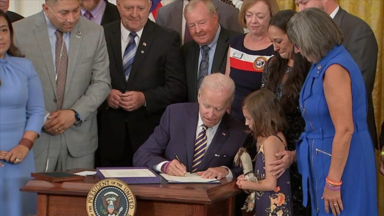 Joe Biden a semnat o lege ce vizează îmbunătăţirea îngrijirii pentru veteranii expuşi la fum toxic