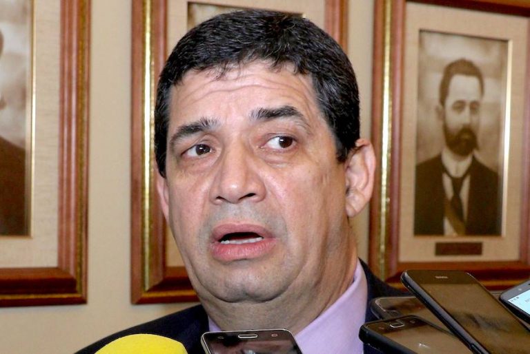 La presiunea SUA, Hugo Velasquez DEMISIONEAZĂ din funcţia de vecepreşedinte al Paraguayului