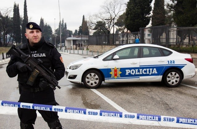Autorităţile din Muntenegru declară 3 zile de doliu naţional după atacul armat care a răpit 11 vieţi