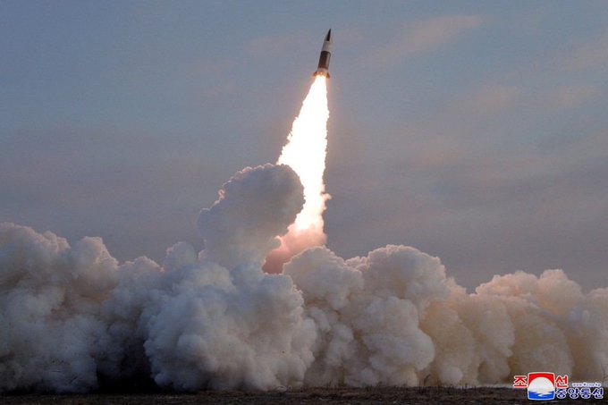 Coreea de Nord a lansat o rachetă balistică neidentificată în Marea Japoniei