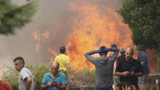 INCENDIU catastrofal în Spania! Sute de oameni au fost evacuaţi