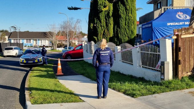 Descoperire MACABRĂ în Noua Zeelandă: Rămăşiţele a doi copii au fost găsite în valize cumpărate la licitaţie