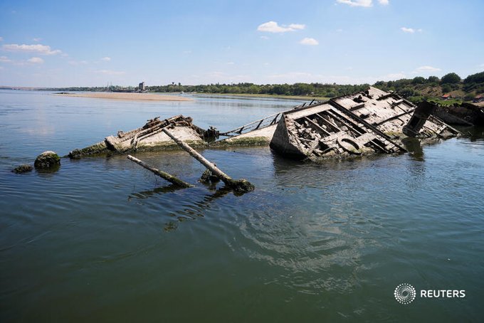 Începe RIDICAREA navelor eşuate în cel de-al Doilea Război Mondial pe Dunăre. Cel puţin 20 de epave se află la Prahovo, iar trei au devenit vizibile după ce nivelul apei a scăzut