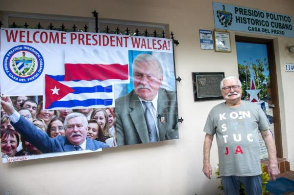 Lech Walesa îi îndeamnă pe luptătorii pentru libertate din Cuba să găsească ‘tactici noi’