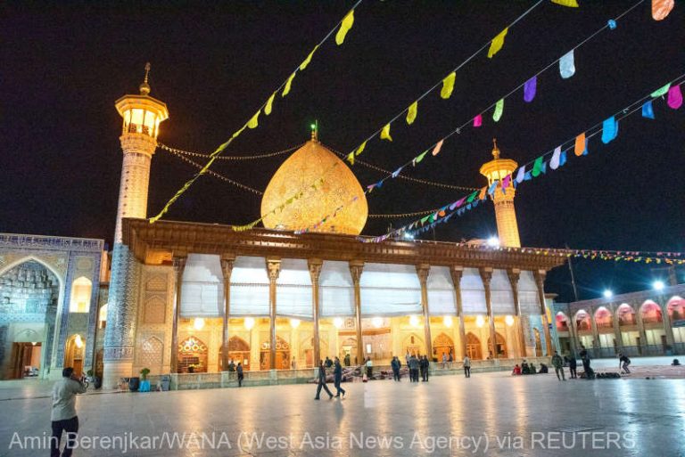 Cel puţin 15 morţi în atentatul din Shiraz revendicat de gruparea Stat Islamic