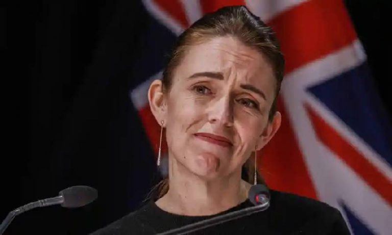 Chris Hipkins acuză tratamentul ‘abominabil’ la care a fost supusă lidera neozeelandeză Jacinda Ardern