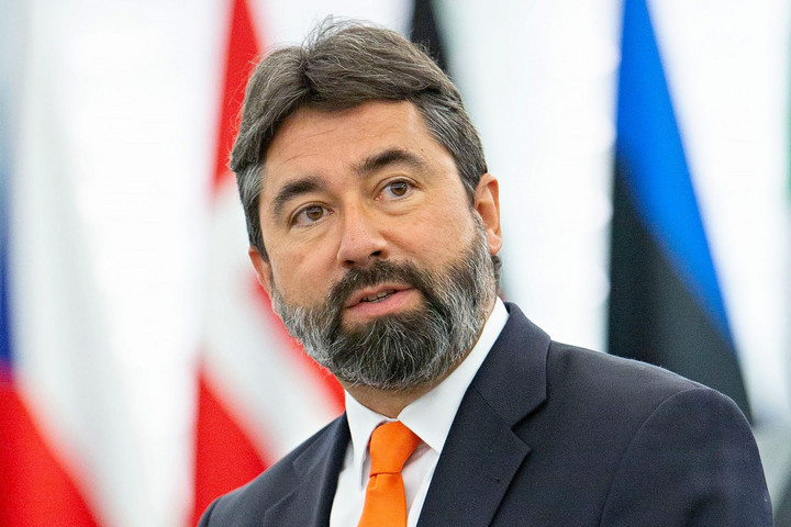 Ungaria se opune sancţiunilor europene impuse Rusiei