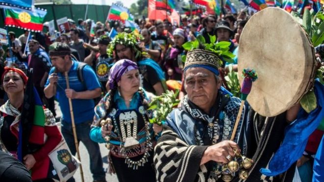 Chile remilitarizează regiunea indienilor Mapuche