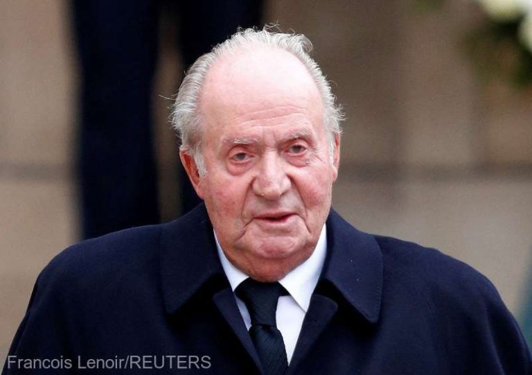 Fostul rege Juan Carlos al Spaniei, prezent la recepţia Academiei Franceze în onoarea scriitorului Vargas Llosa